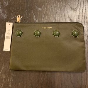 Marc Jacobs flat pouch in military green